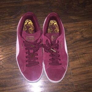 BRAND NEW RED/GOLD PUMAS SUEDE SHOES $$=NEGOTIABLE